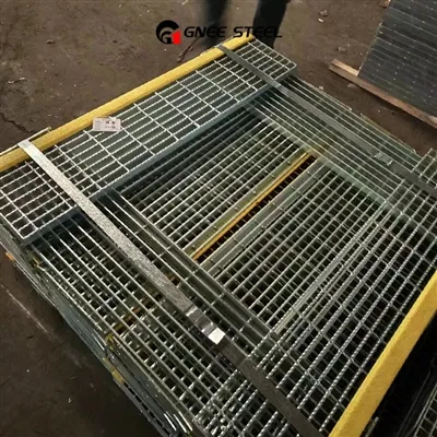 Lavorazione del grigliato in acciaio zincato completata